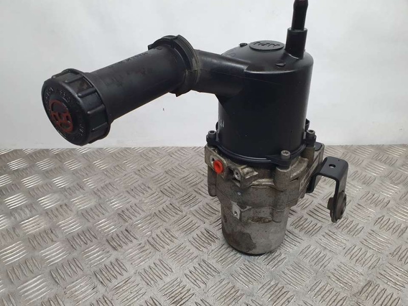 Recambio de bomba direccion electrica para citroën c4 coupe vtr referencia OEM IAM 9657613580 A5094111K 