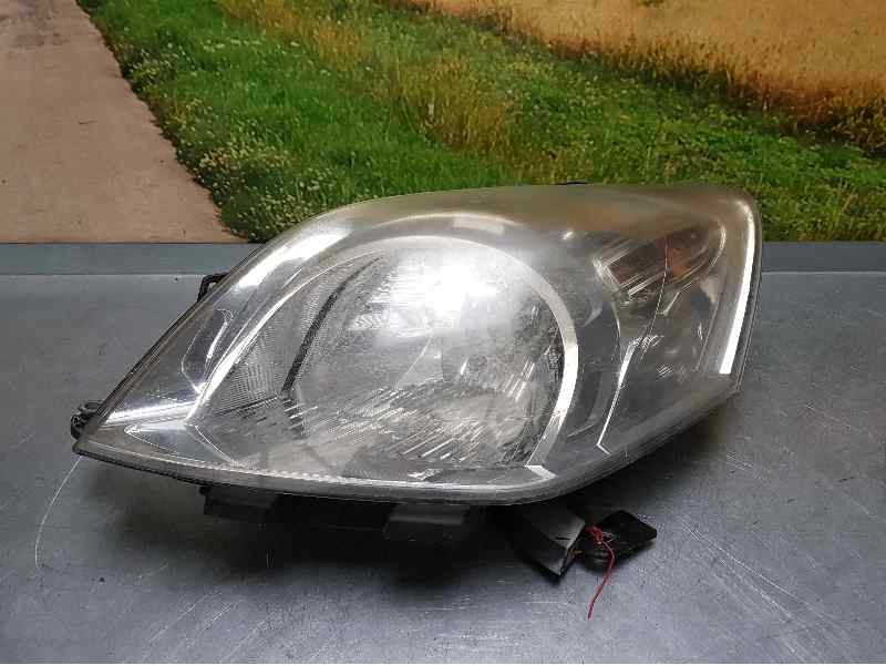Recambio de faro izquierdo para peugeot bipper básico referencia OEM IAM 1353198080 45570383 PULIR , PATA ROTA