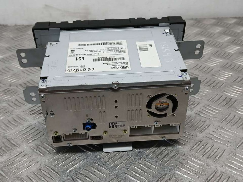 Recambio de sistema navegacion gps para kia rio concept referencia OEM IAM 965601W511CA LAN50001EKUB CON TARJETA