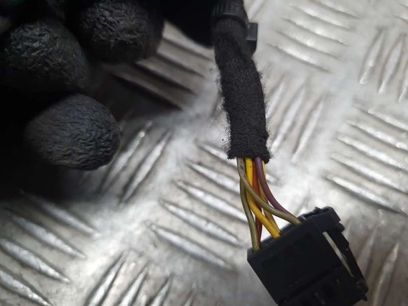 Recambio de retrovisor derecho para volkswagen polo (6c1) highline bluemotion referencia OEM IAM 6C1857502C  ELECTRICO 6 CABLES