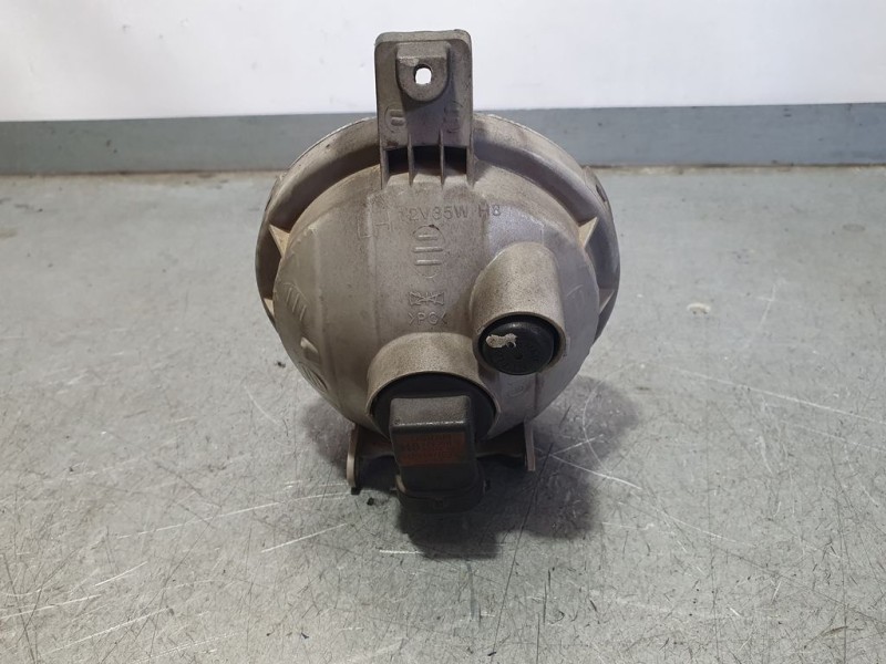 Recambio de faro antiniebla izquierdo para chevrolet captiva 2.0 vcdi lt referencia OEM IAM   