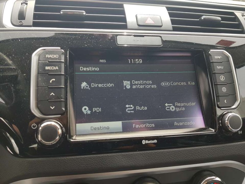 Recambio de sistema navegacion gps para kia rio concept referencia OEM IAM 965601W511CA LAN50001EKUB CON TARJETA