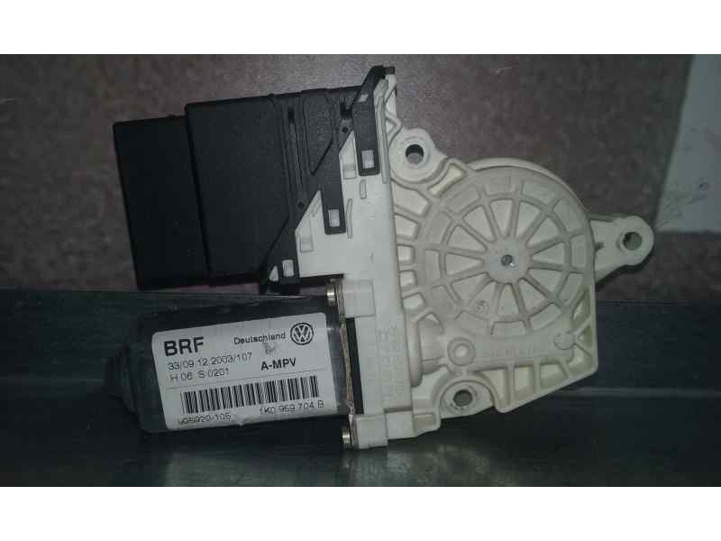 Recambio de motor elevalunas trasero derecho para volkswagen touran (1t1) advance referencia OEM IAM 1K0959704B 18 PINS 