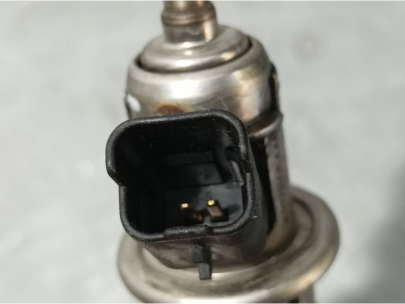 Recambio de inyector adblue para peugeot rifter active nav+ standard referencia OEM IAM 9813930180  