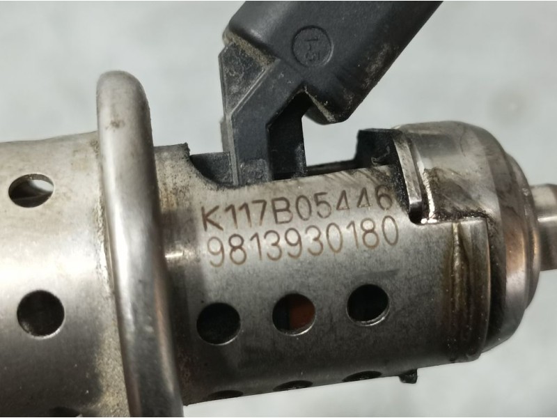 Recambio de inyector adblue para peugeot rifter active nav+ standard referencia OEM IAM 9813930180  