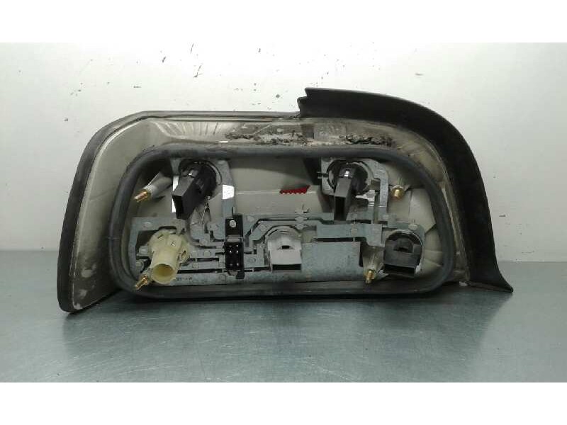 Recambio de piloto trasero derecho para bmw serie 3 coupe (e36) 328i referencia OEM IAM   