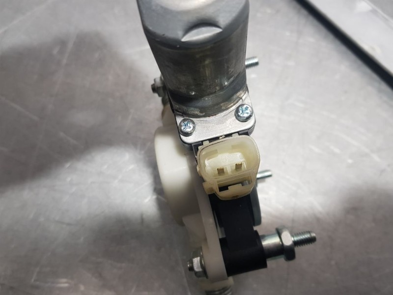 Recambio de elevalunas delantero derecho para kia rio concept referencia OEM IAM 824801W000 DH2621005171 DENSO ELECTRICO 2 PINS