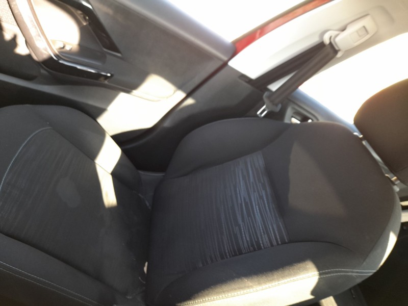 Recambio de asiento delantero derecho para peugeot 208 i (ca_, cc_) 1.4 hdi referencia OEM IAM   
