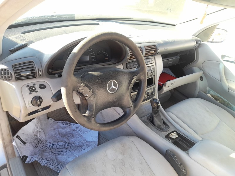mercedes-benz clase c t-model (s203) del año 2004