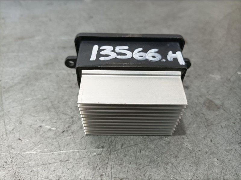 Recambio de resistencia calefaccion para peugeot 5008 gt line referencia OEM IAM 9093766043914  METASYSTEM