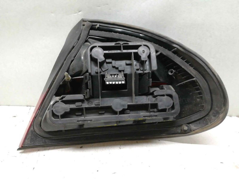 Recambio de piloto trasero izquierdo para opel tigra 1.6 16v referencia OEM IAM   