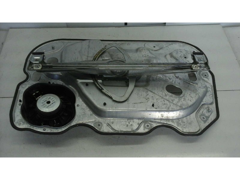 Recambio de elevalunas delantero izquierdo para ford focus berlina (cap) 1.6 tdci cat referencia OEM IAM 984570124 2 PINS ELECTR