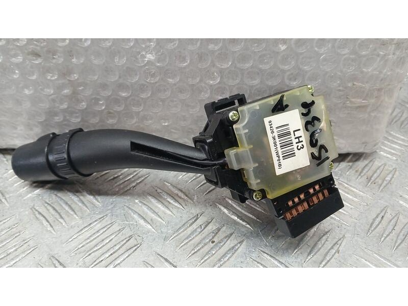 Recambio de mando limpia para hyundai sonata (nf) estyle referencia OEM IAM 934203K001  