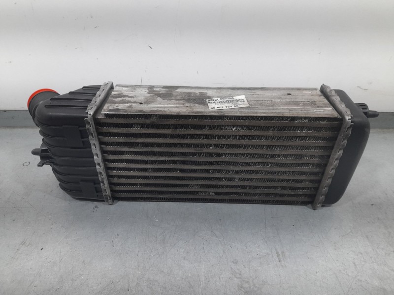 Recambio de intercooler para citroën c3 picasso sx referencia OEM IAM 9680275480 D8553006 BEHR