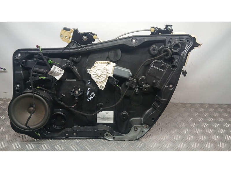 Recambio de elevalunas delantero derecho para mercedes-benz cla (w117) cla 200 referencia OEM IAM A1177200279 ELECTRICO 6 PINS 