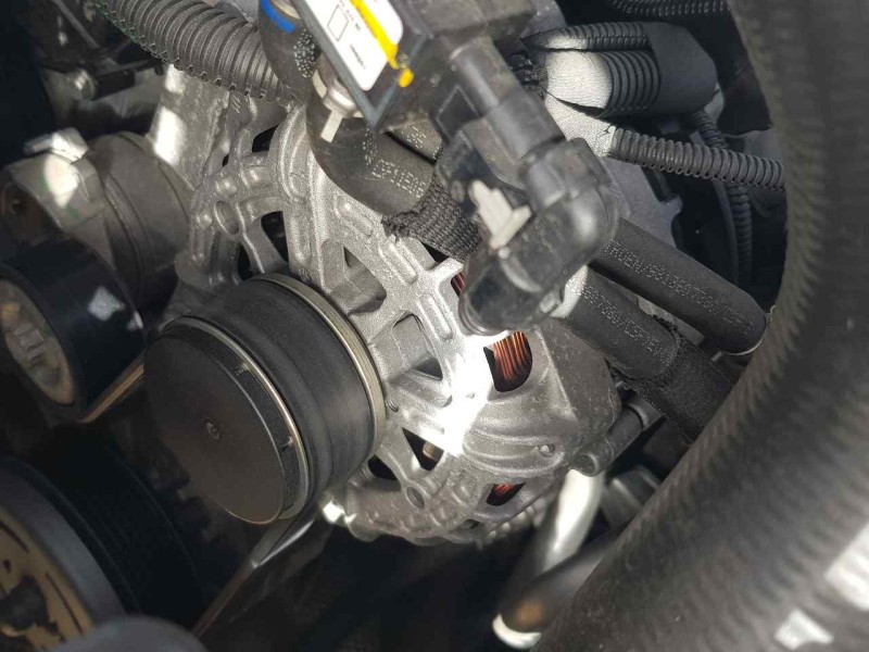Recambio de alternador para peugeot 308 allure referencia OEM IAM 9809391880  