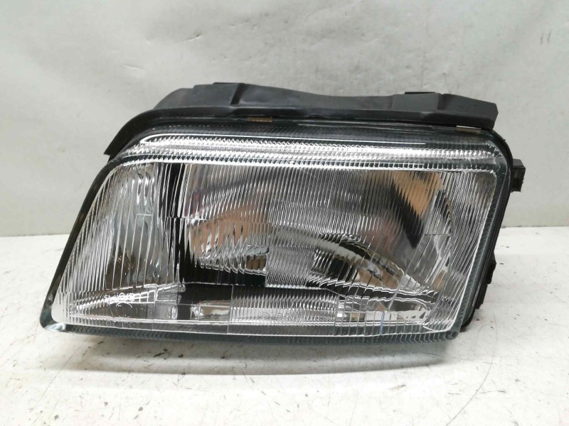 Recambio de faro izquierdo para audi a4 avant (b5) referencia OEM IAM   