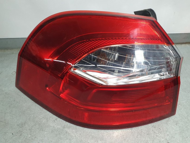 Recambio de piloto trasero izquierdo para kia rio concept referencia OEM IAM 924011W210  EXTERIOR