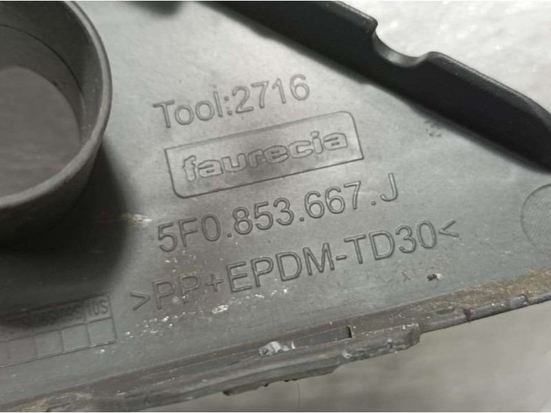 Recambio de rejilla delantera para seat leon (5f1) fr referencia OEM IAM 5F0853667J  INFERIOR FAURECIA