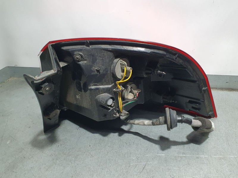 Recambio de piloto trasero izquierdo para kia rio concept referencia OEM IAM 924011W210  EXTERIOR