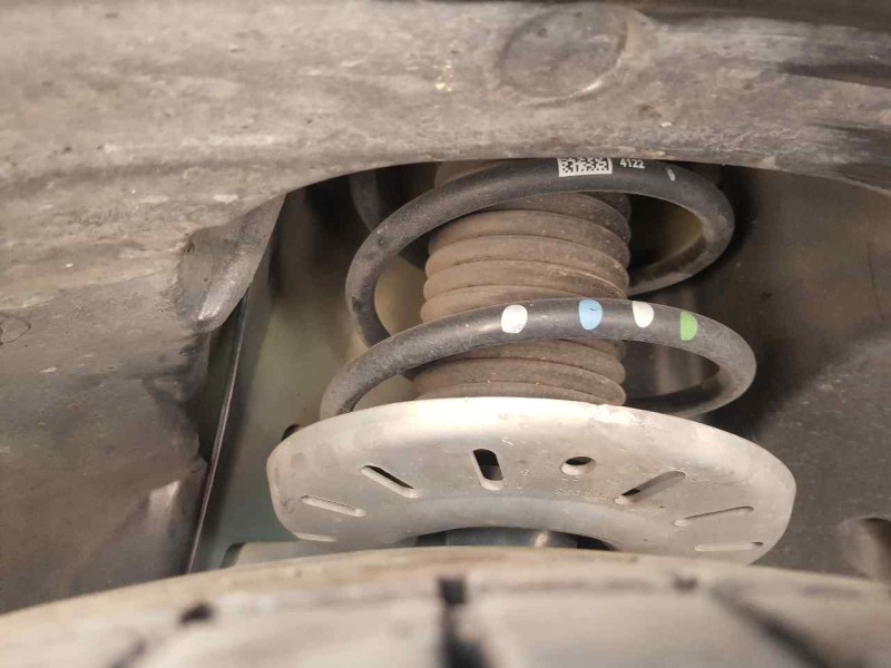 Recambio de amortiguador delantero izquierdo para peugeot 308 allure referencia OEM IAM 9823318680  