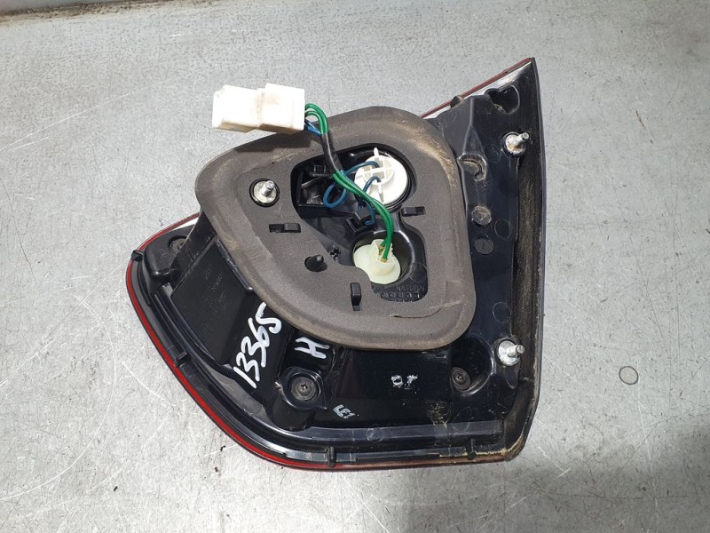 Recambio de piloto trasero izquierdo para kia rio concept referencia OEM IAM 924031W200  INTERIOR