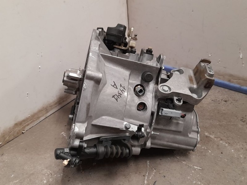Recambio de caja cambios para peugeot rifter acristalada referencia OEM IAM 20V260 1243293 6VELOCIDADES