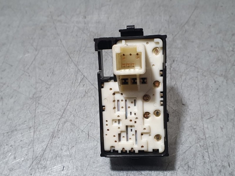 Recambio de mando elevalunas trasero derecho para toyota land cruiser (j15) vx referencia OEM IAM 0860A83  