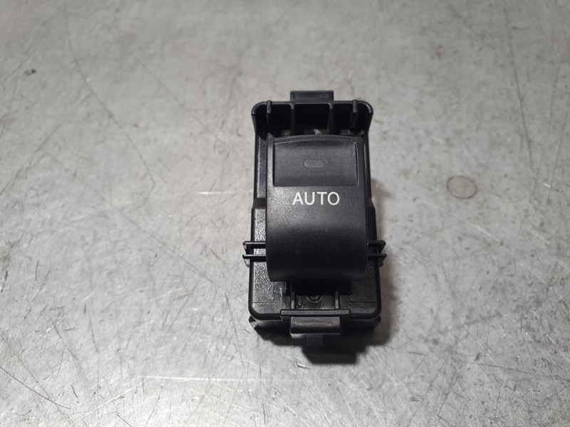 Recambio de mando elevalunas trasero izquierdo para toyota land cruiser (j15) vx referencia OEM IAM 0860A83  