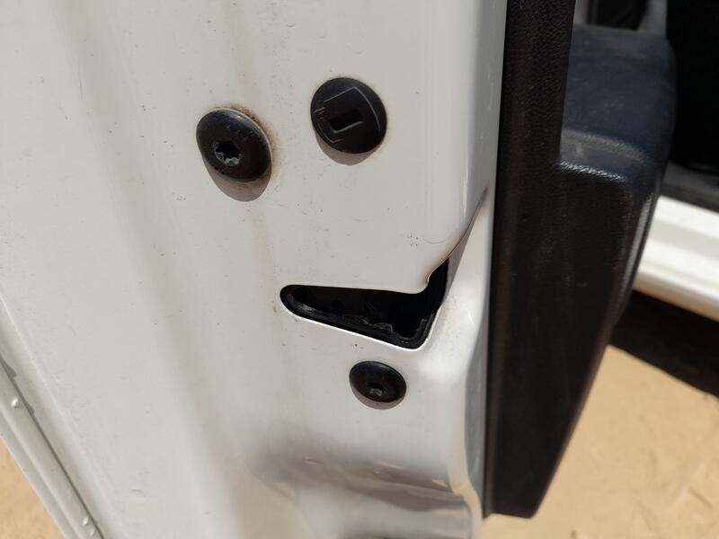 Recambio de cerradura puerta delantera izquierda para skoda rapid spaceback (nh1) 1.2 tsi referencia OEM IAM 5TB837015D  