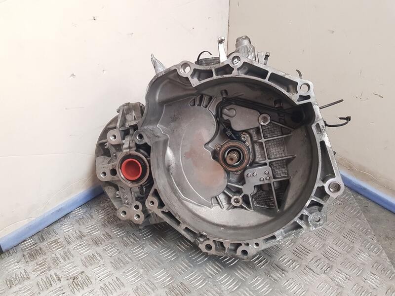 Recambio de caja cambios para opel astra k lim. 5türig selective referencia OEM IAM 3350IA6 4363513BN8 6VELOCIDADES