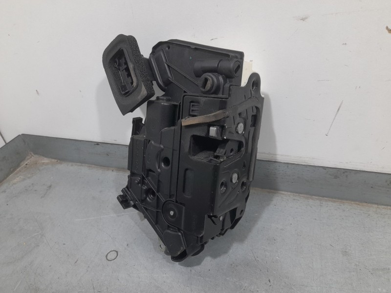 Recambio de cerradura puerta trasera derecha para skoda rapid spaceback (nh1) 1.2 tsi referencia OEM IAM 06E5E0839016A  