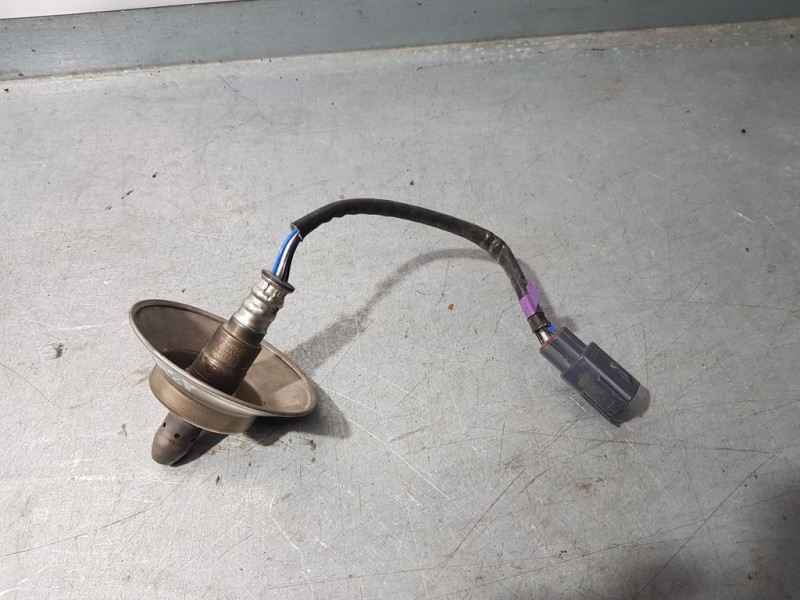 Recambio de sonda lambda para toyota c-hr hybrid style plus referencia OEM IAM 8946747030 032106B26 DENSO