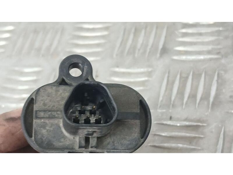 Recambio de caudalimetro para opel astra k lim. 5türig selective referencia OEM IAM 13301682 BOSCH 0280218268