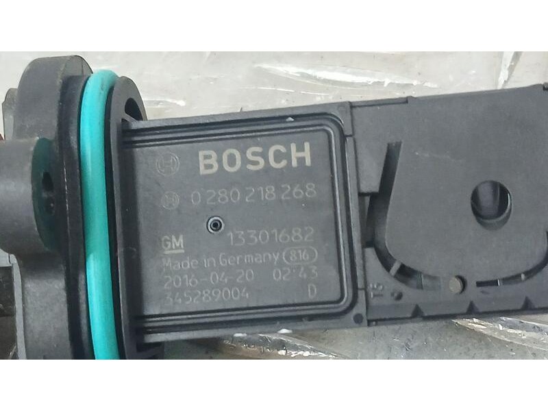 Recambio de caudalimetro para opel astra k lim. 5türig selective referencia OEM IAM 13301682 BOSCH 0280218268