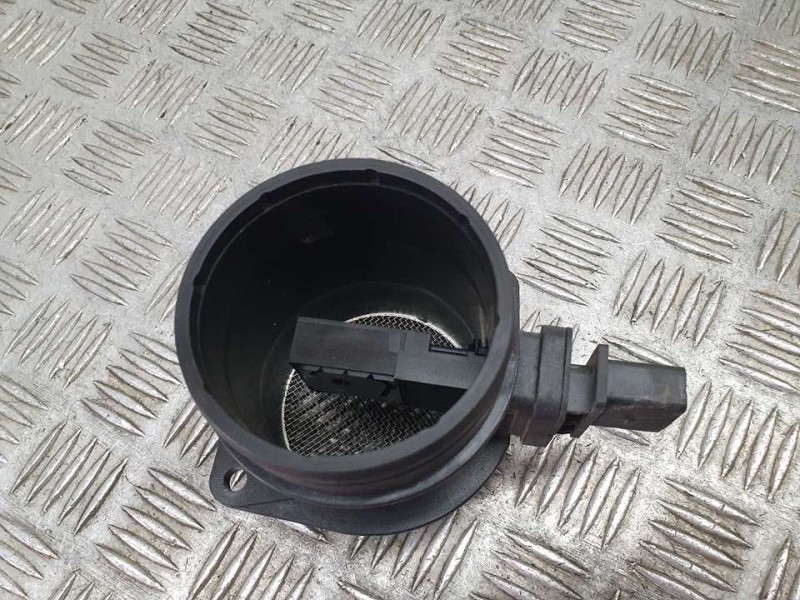 Recambio de caudalimetro para audi a4 ber. (b8) básico referencia OEM IAM 03G906461C 0281002735 BOSCH