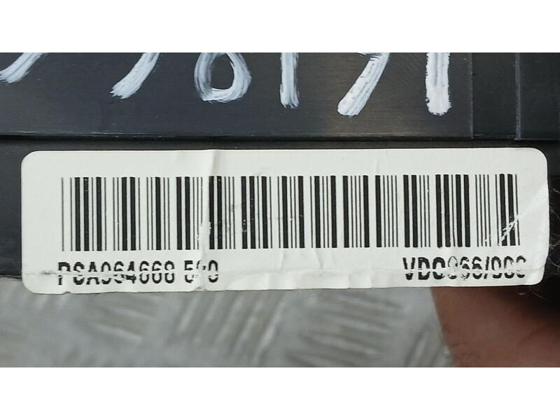 Recambio de cuadro instrumentos para citroën xsara picasso basico referencia OEM IAM 9646685580 VDO 110008966003