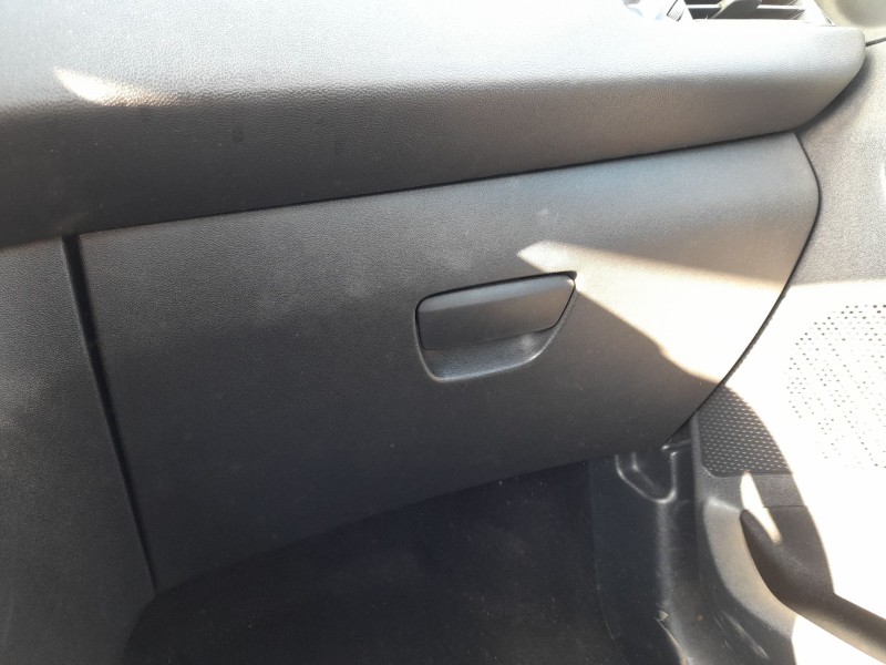 Recambio de guantera para peugeot 208 i (ca_, cc_) 1.4 hdi referencia OEM IAM 96738112ZD  