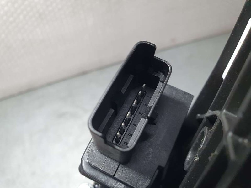 Recambio de elevalunas trasero izquierdo para peugeot 3008 gt line referencia OEM IAM 9830389080  ELECTRICO 6 PINES