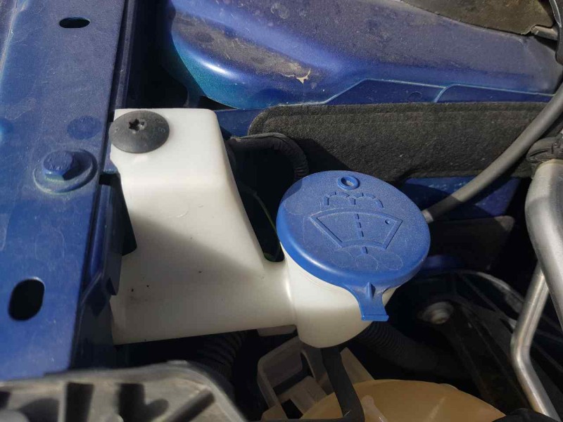 Recambio de deposito limpia para peugeot 308 allure referencia OEM IAM 9819955680  