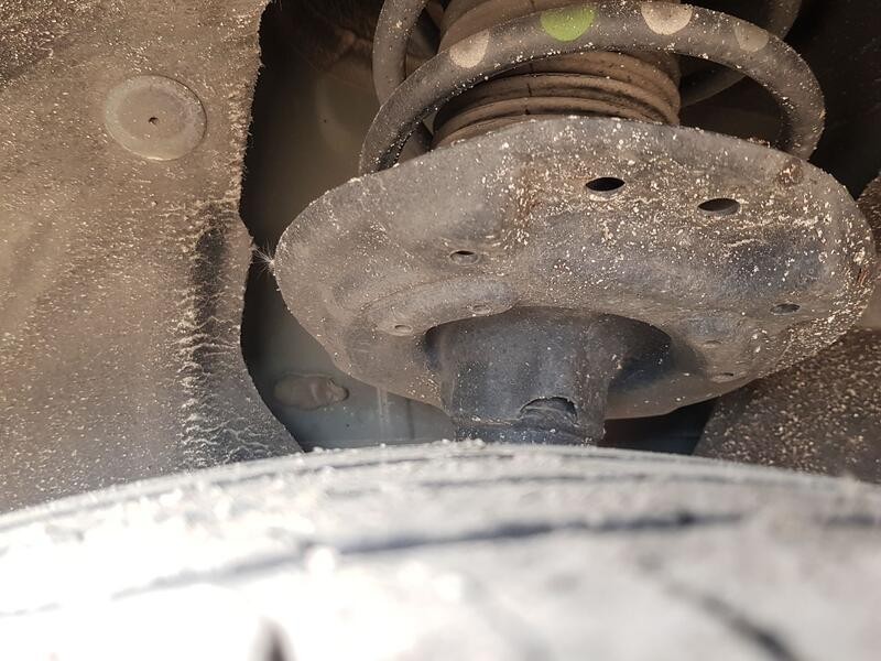 Recambio de amortiguador delantero izquierdo para renault megane iv hatchback (b9a/m/n_) 1.5 dci 110 (b9a3) referencia OEM IAM 5