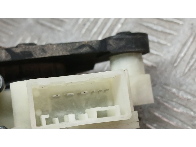 Recambio de elevalunas trasero izquierdo para skoda rapid spaceback (nh1) 1.2 tsi referencia OEM IAM 5JJ839461 ELECTRICO 6 PINS 
