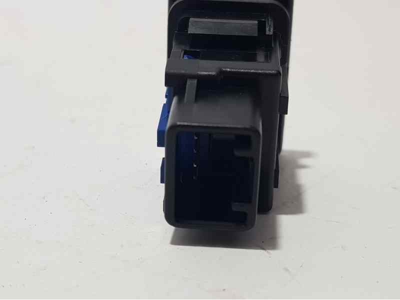 Recambio de interruptor para toyota yaris hsd city referencia OEM IAM 15C754  ECO MODE