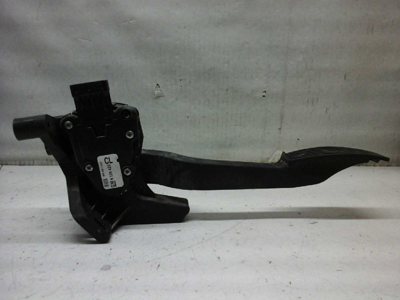Recambio de potenciometro pedal para opel corsa c sri referencia OEM IAM 9129423  