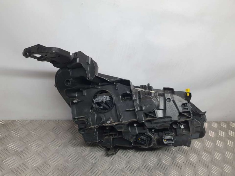 Recambio de faro izquierdo para peugeot 3008 gt line referencia OEM IAM 9836230680 89914261 VALEO