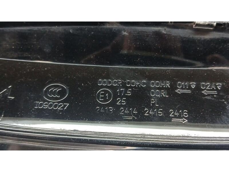 Recambio de faro derecho para audi a4 ber. (b8) básico referencia OEM IAM 8K0941030AJ PATAS ROTAS 