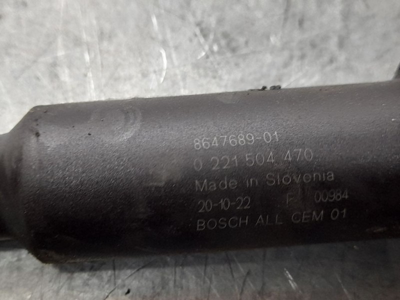 Recambio de bobina encendido para peugeot 3008 confort referencia OEM IAM 864768901 0221504470 BOSCH