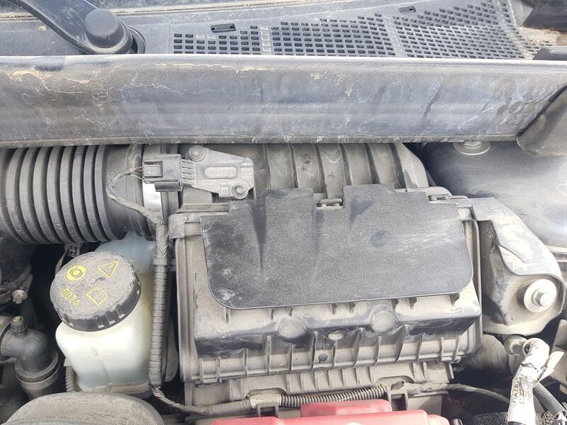 Recambio de carcasa filtro aire para renault megane iv hatchback (b9a/m/n_) 1.5 dci 110 (b9a3) referencia OEM IAM 165007121R  