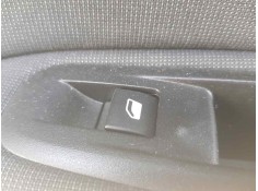 Recambio de mando elevalunas trasero derecho para peugeot 308 allure referencia OEM IAM 96762292ZD  