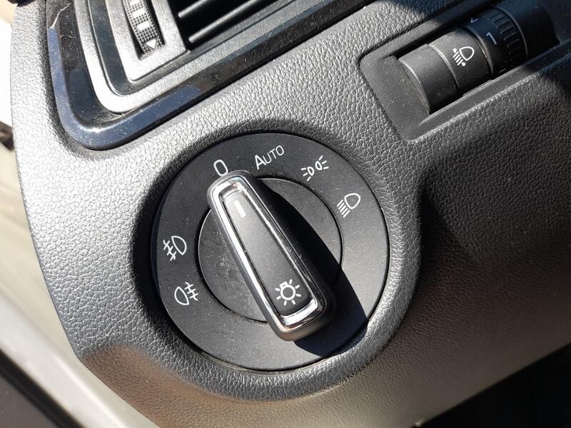 Recambio de mando luces para skoda rapid spaceback (nh1) 1.2 tsi referencia OEM IAM 5E0941431N  